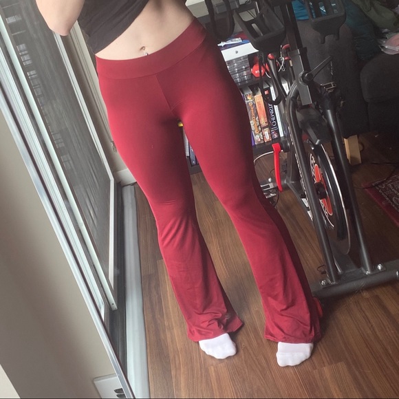 Burgundy mid rise yoga bells - Picture 2 of 3